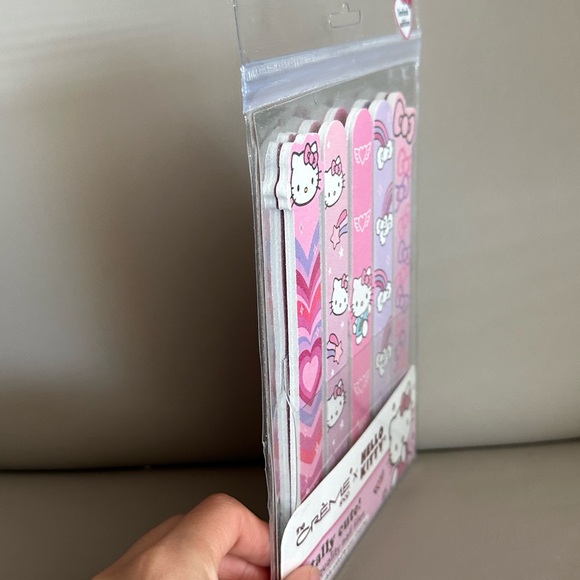 The Creme Shop x Hello Kitty Y2K Collection Totally Cute! Nail Files - Picture 6 of 7